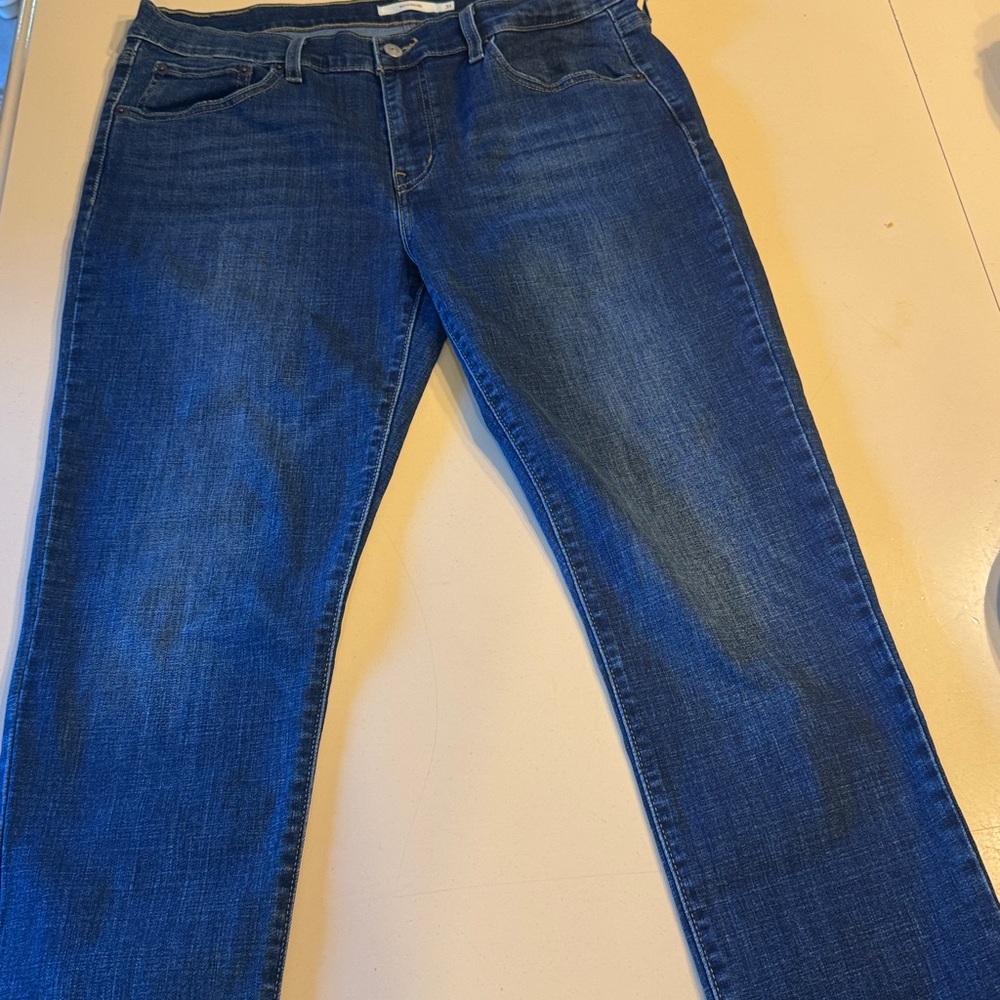 Levi’s boyfriend dark denim jeans. Perfect condition.